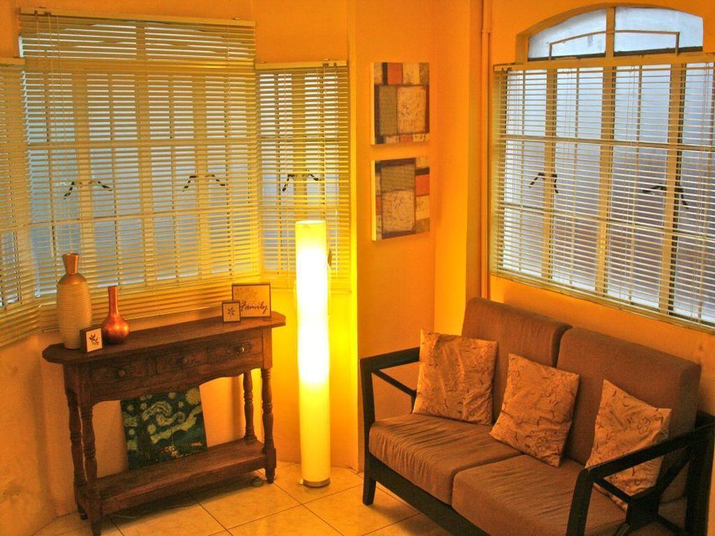 1 River Central Hostel Makati City Екстериор снимка