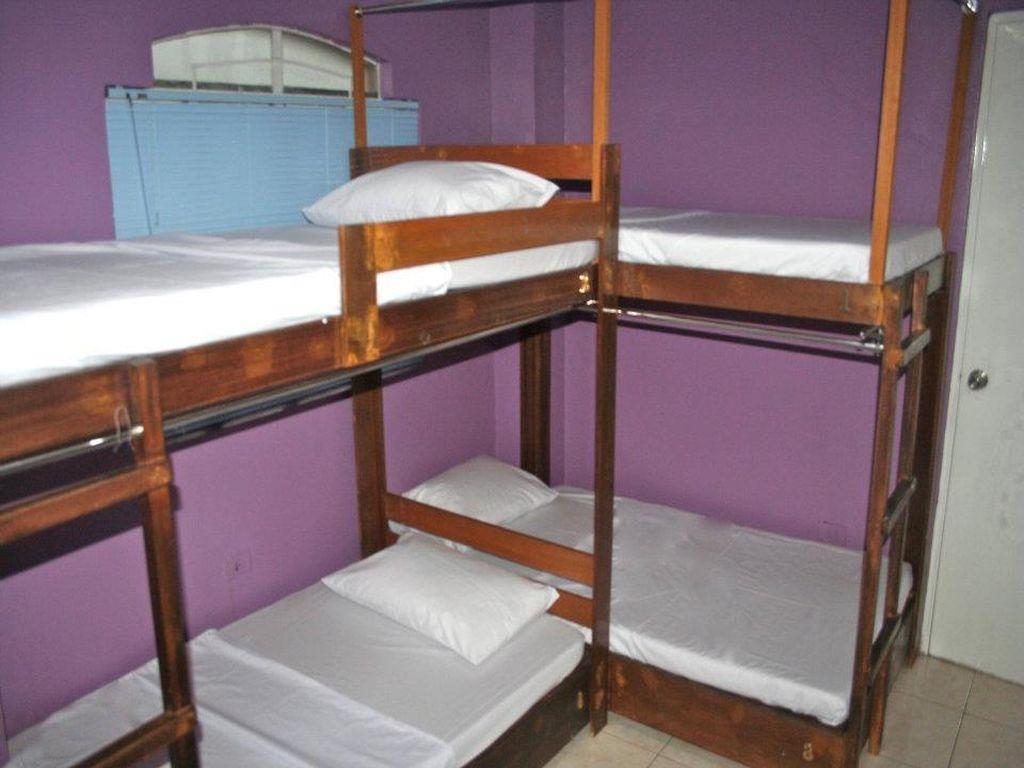 1 River Central Hostel Makati City Екстериор снимка